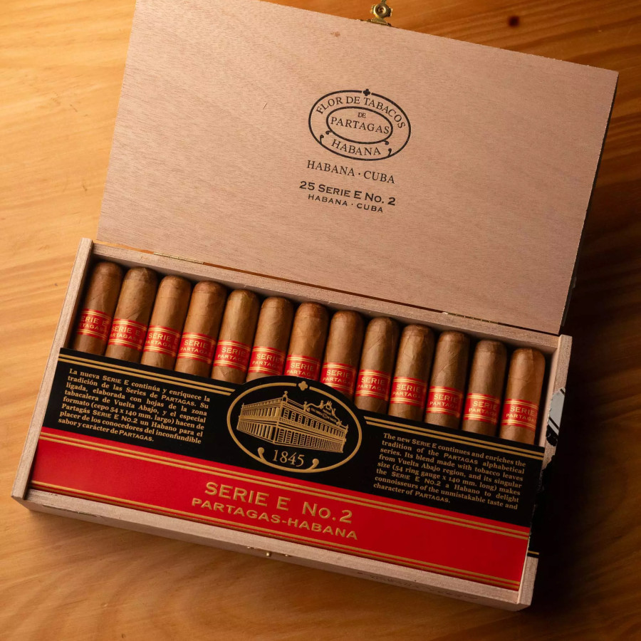 Charuto Partagas Serie E2 cotia